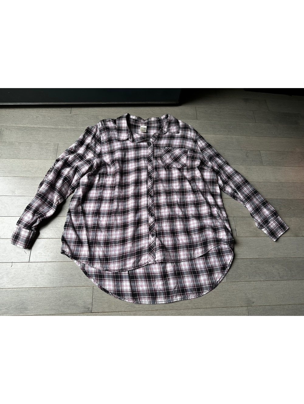Women's Terra and Sky Red Plaid Button-Up Shirt Embroidered Floral Sleeve 1X